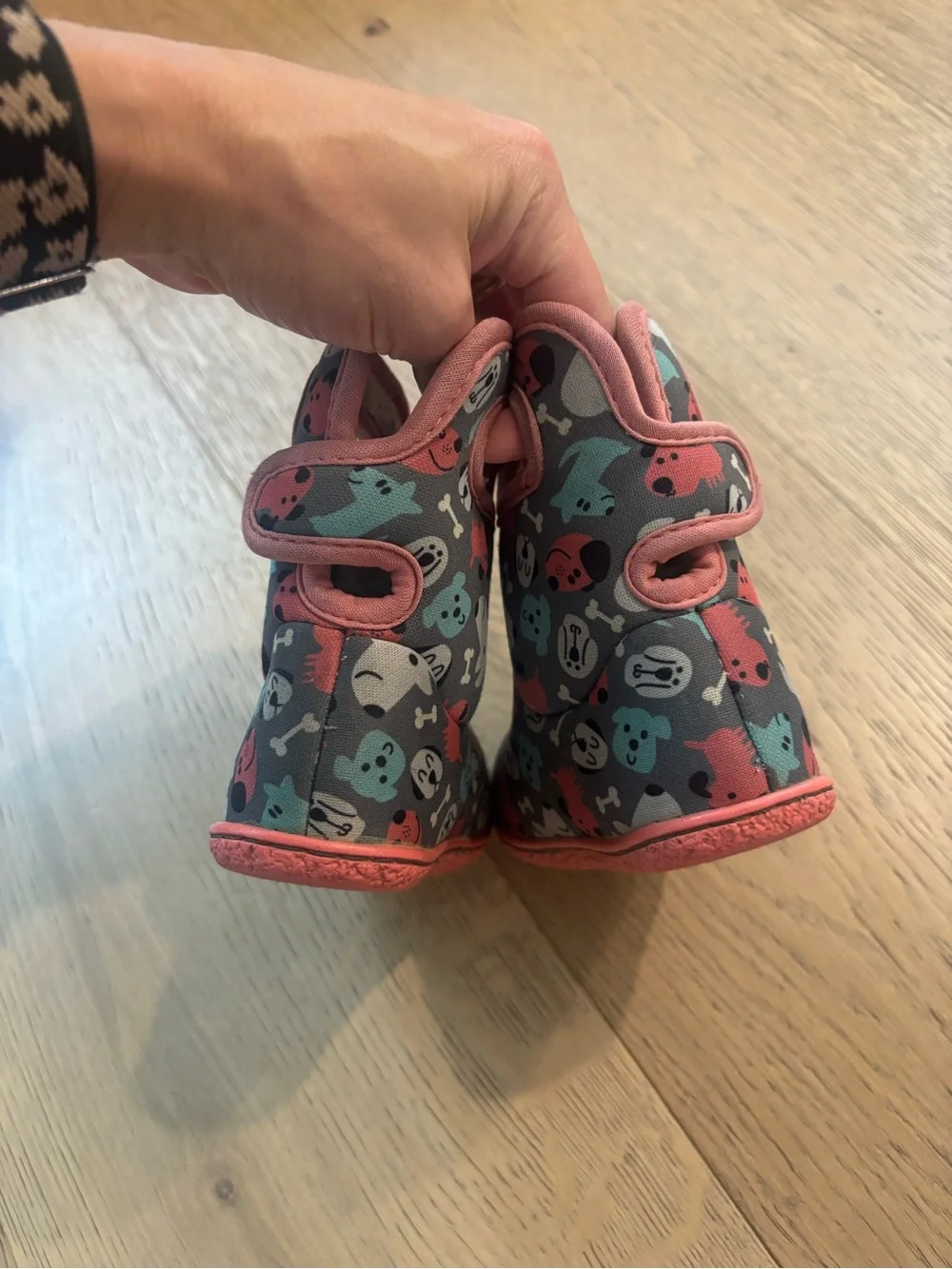 Baby Bog Boots with Dog Pattern - size 4c
